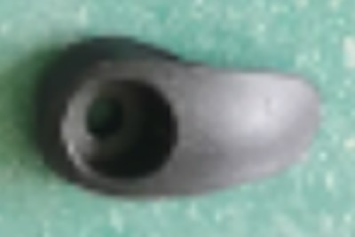 EB.ZADNJA PLASTIKA BOCNA DESNE VILE CRNA BN011